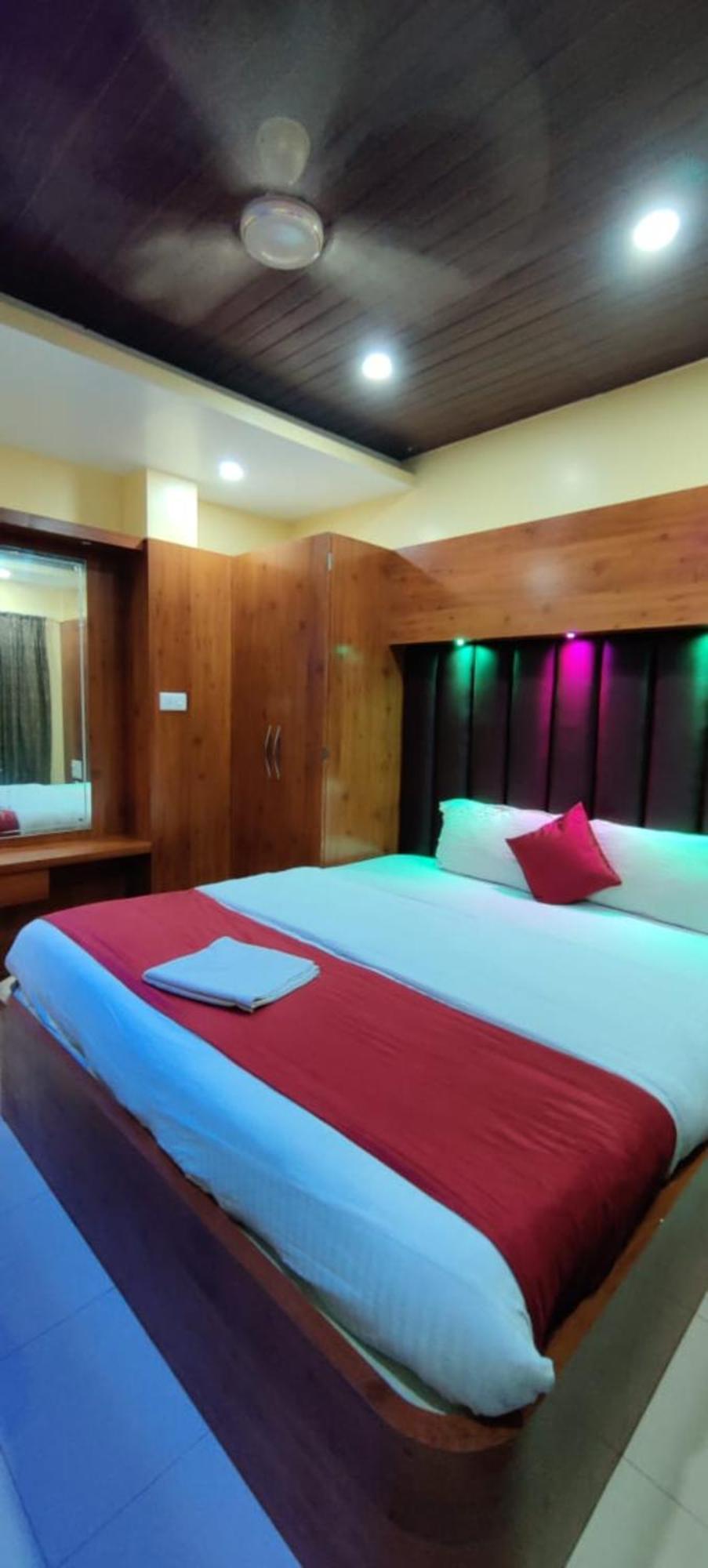 Hotel Ashray Пури Экстерьер фото