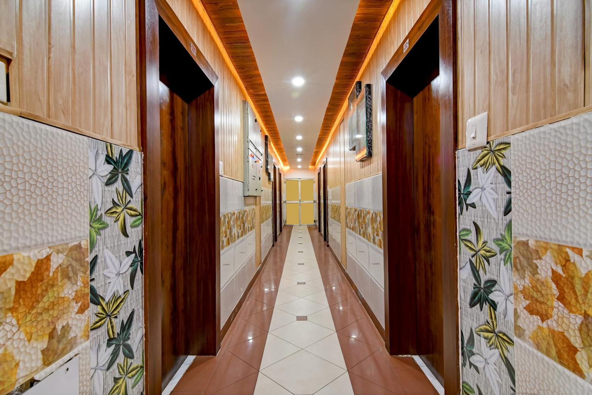 Hotel Ashray Пури Экстерьер фото